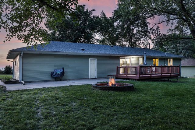 1515 Woodhill Road, Burnsville, MN 55337