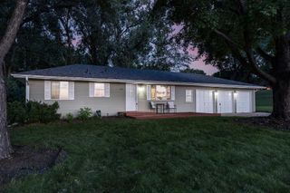 1515 Woodhill Road, Burnsville, MN 55337