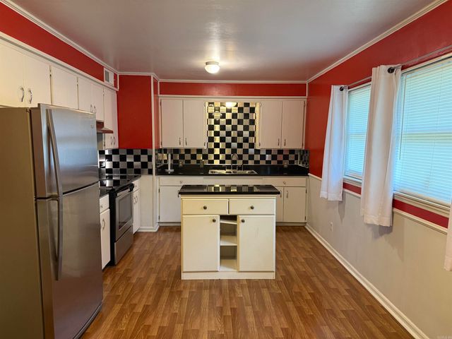 307 W 2nd Street, Mccrory, AR 72101