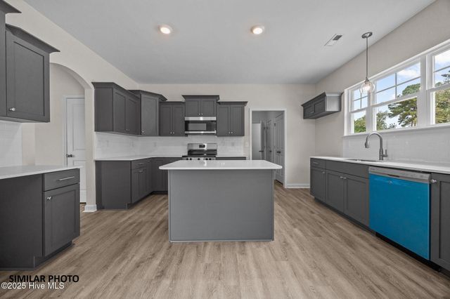 318 Purple Rain Court, Richlands, NC 28574