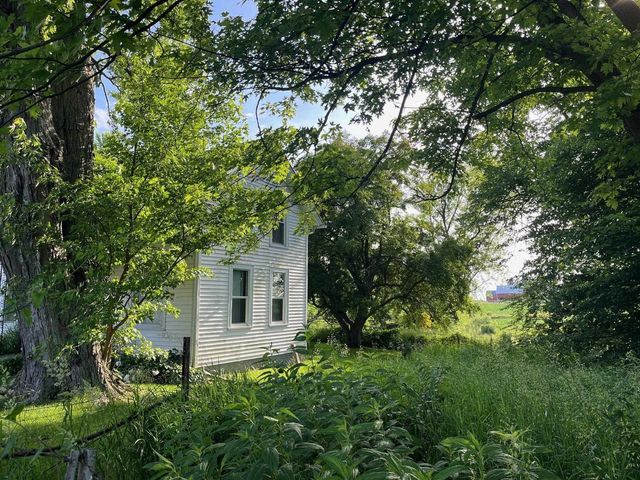 4923 Meek Road, Arlington, WI 53911