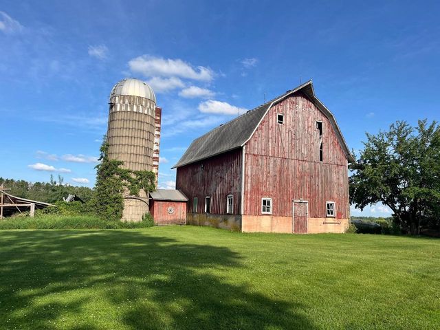 4923 Meek Road, Arlington, WI 53911