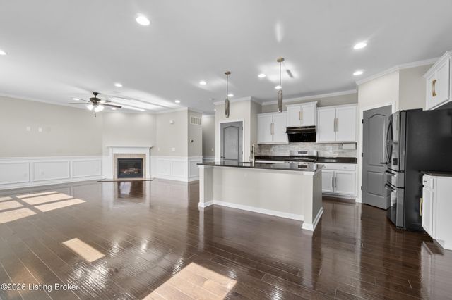 16212 Rockcrest View Ln, Louisville, KY 40245