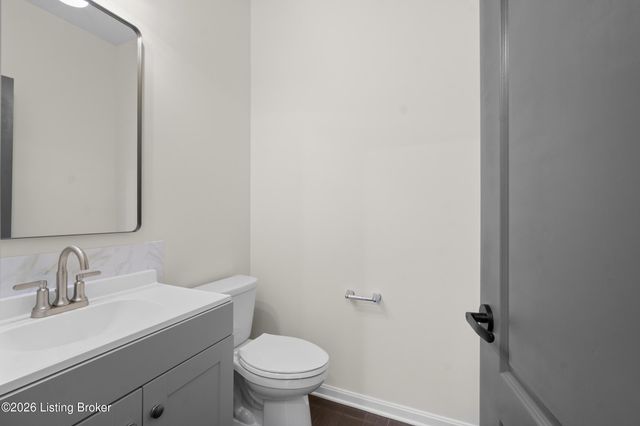 16212 Rockcrest View Ln, Louisville, KY 40245