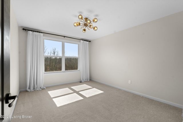 16212 Rockcrest View Ln, Louisville, KY 40245