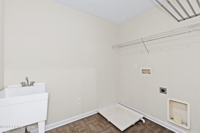 16212 Rockcrest View Ln, Louisville, KY 40245