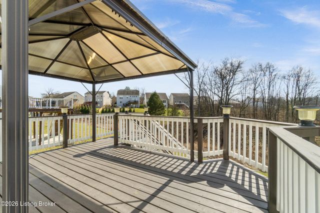 16212 Rockcrest View Ln, Louisville, KY 40245