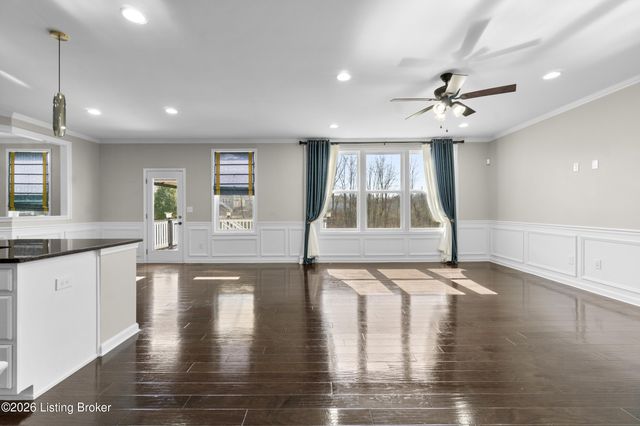 16212 Rockcrest View Ln, Louisville, KY 40245