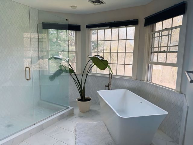 845 Emerson Gardens, Lexington, MA 02420