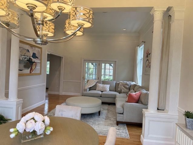 845 Emerson Gardens, Lexington, MA 02420