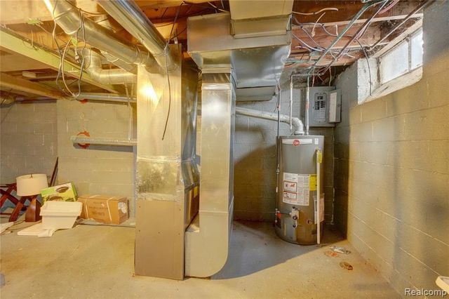 19161 Meyers Road, Detroit, MI 48235