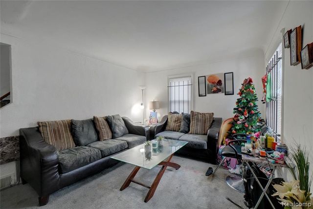 19161 Meyers Road, Detroit, MI 48235