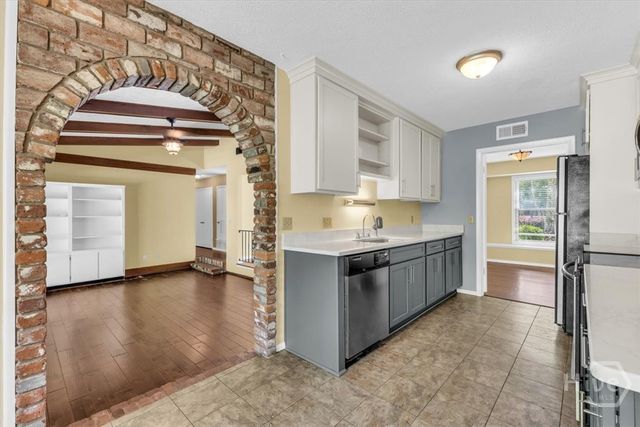 13208 Spanish Moss Road, Savannah, GA 31419