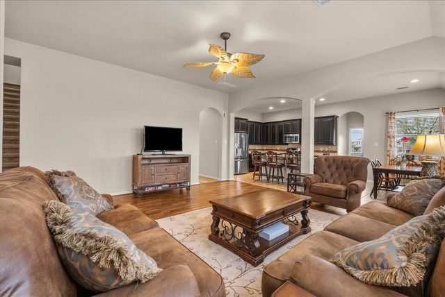 205 Bailey Brook Lane, Dickinson, TX 77573