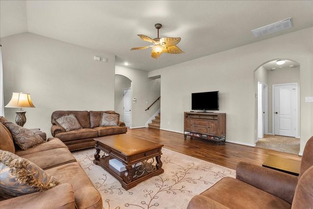 205 Bailey Brook Lane, Dickinson, TX 77573