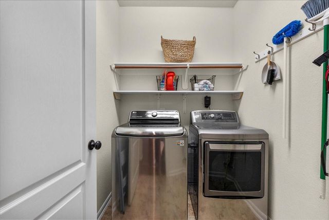 205 Bailey Brook Lane, Dickinson, TX 77573