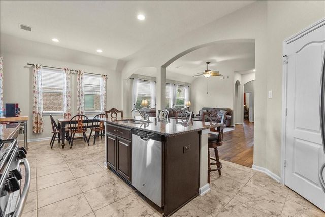 205 Bailey Brook Lane, Dickinson, TX 77573