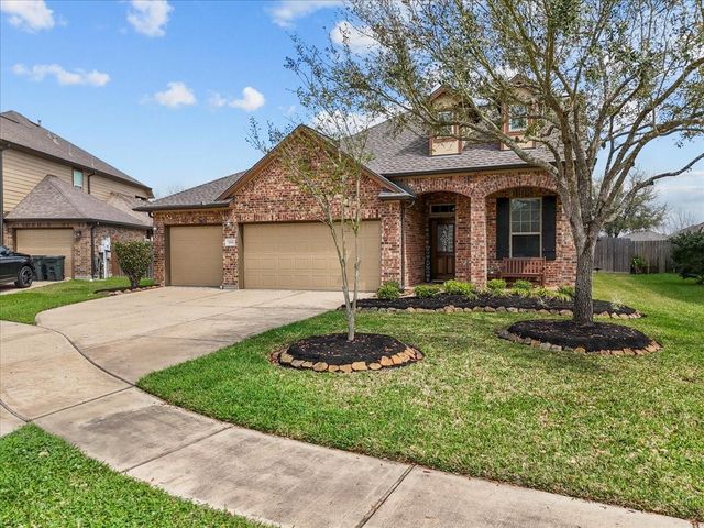 205 Bailey Brook Lane, Dickinson, TX 77573