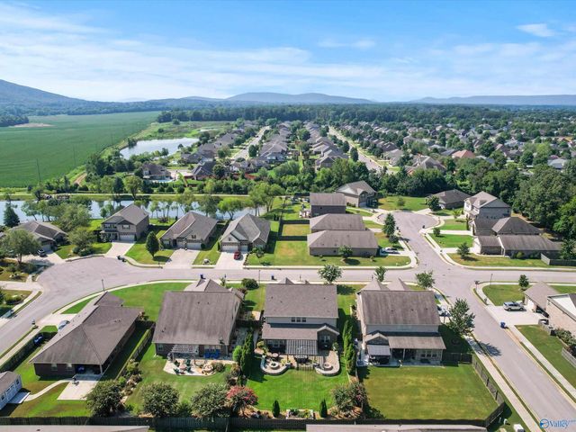 2936 Magnolia Park Drive, Owens Cross Roads, AL 35763