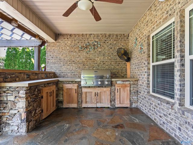 2936 Magnolia Park Drive, Owens Cross Roads, AL 35763