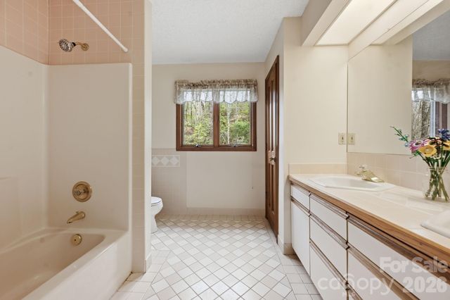 652 Shepherds Creek Road, Robbinsville, NC 28771