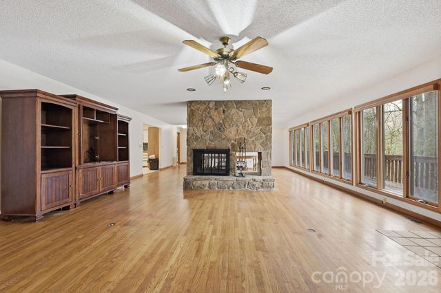 652 Shepherds Creek Road, Robbinsville, NC 28771