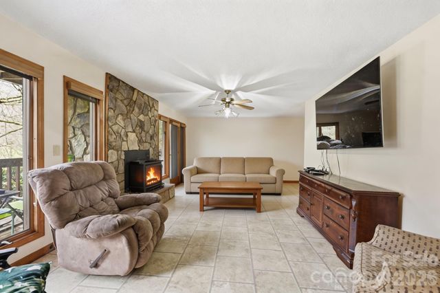 652 Shepherds Creek Road, Robbinsville, NC 28771