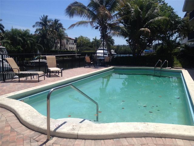 6855 Edgewater Dr 3DN, Coral Gables, FL 33133