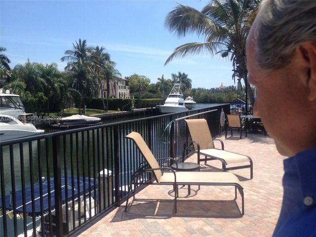 6855 Edgewater Dr 3DN, Coral Gables, FL 33133