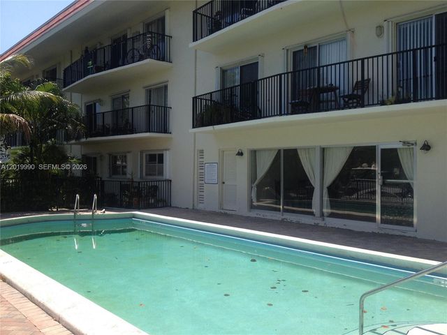 6855 Edgewater Dr 3DN, Coral Gables, FL 33133