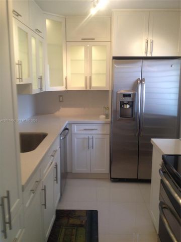6855 Edgewater Dr 3DN, Coral Gables, FL 33133