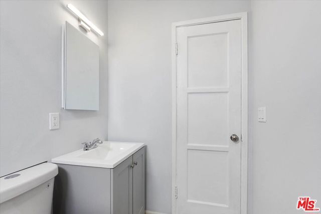 4074 Leimert Boulevard, Los Angeles, CA 90008