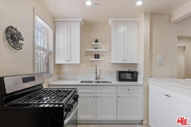 4074 Leimert Boulevard, Los Angeles, CA 90008