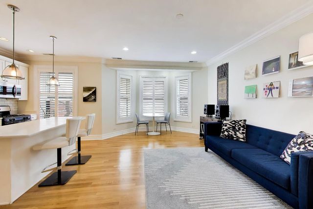 1701 N Crilly Court 2E, Chicago, IL 60614