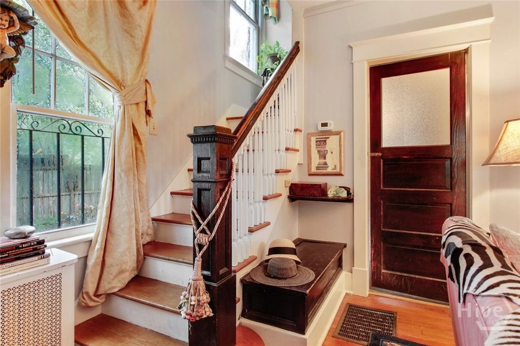 Image 10 of property listing at 1612 Skidaway Road, Savannah, GA 31404