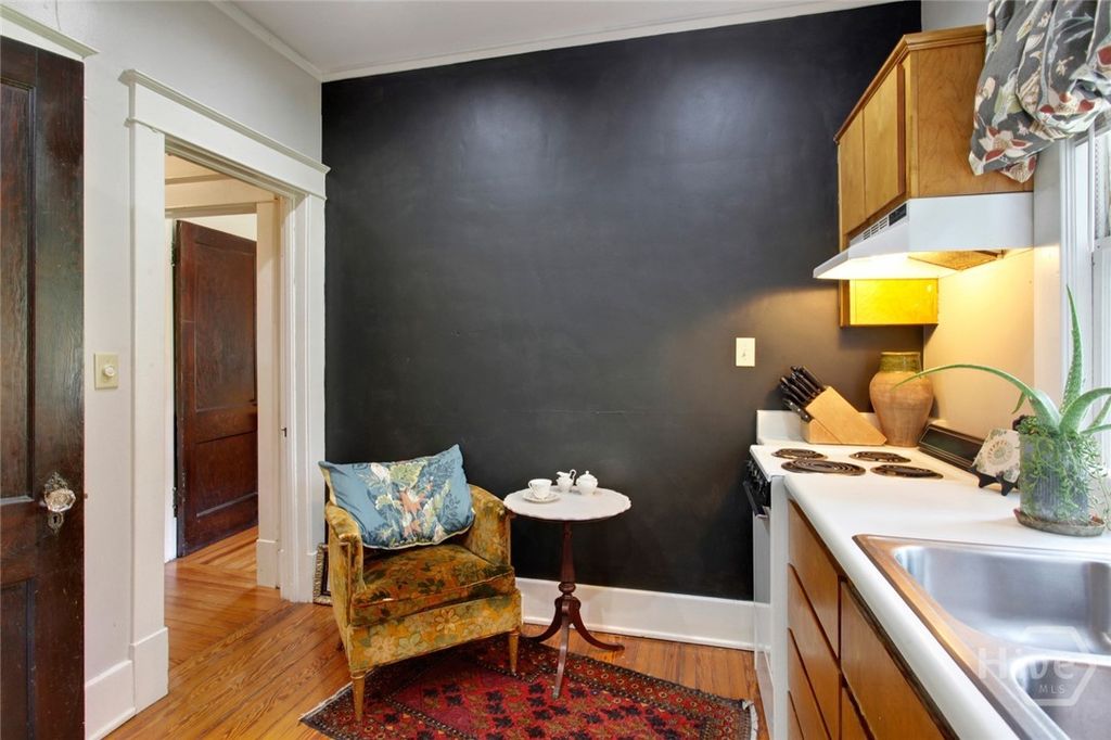 Image 13 of property listing at 1612 Skidaway Road, Savannah, GA 31404