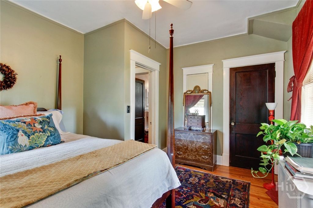 Image 19 of property listing at 1612 Skidaway Road, Savannah, GA 31404
