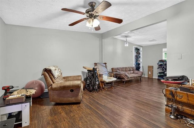 62 Chestnut Path, Dallas, GA 30132