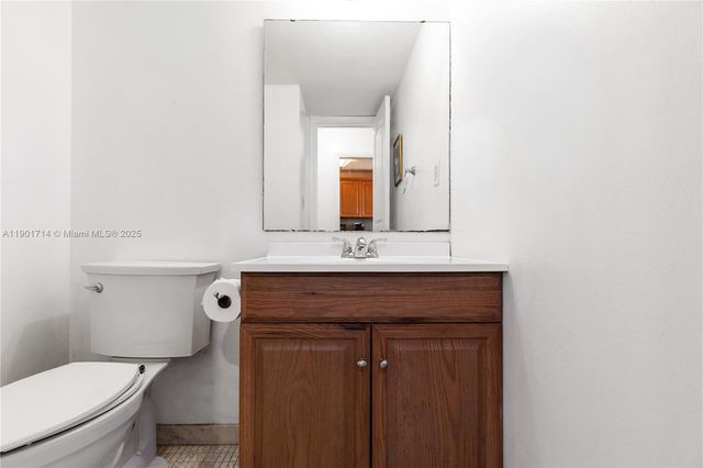 8900 Washington Blvd 404, Pembroke Pines, FL 33025