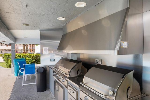 8900 Washington Blvd 404, Pembroke Pines, FL 33025