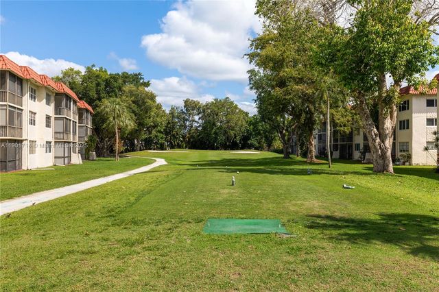 8900 Washington Blvd 404, Pembroke Pines, FL 33025