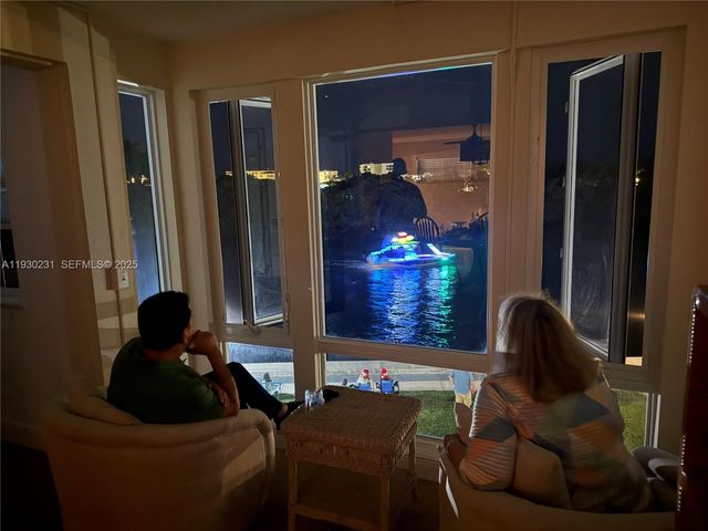 7 Colonial Club Dr 302, Boynton Beach, FL 33435