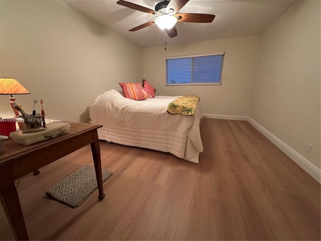 7 Colonial Club Dr 302, Boynton Beach, FL 33435