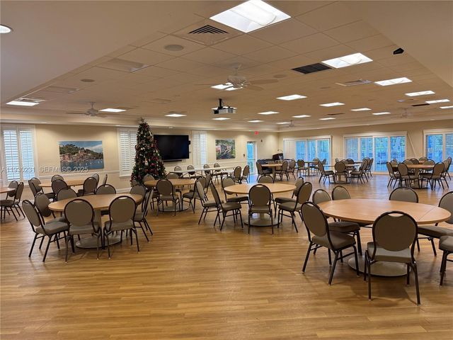 7 Colonial Club Dr 302, Boynton Beach, FL 33435