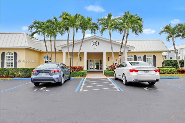 7 Colonial Club Drive 302, Boynton Beach, FL 33435