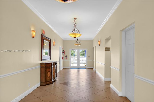 7 Colonial Club Drive 302, Boynton Beach, FL 33435