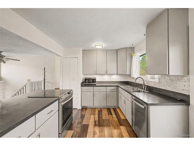 18962 W 60th Dr, Golden, CO 80403
