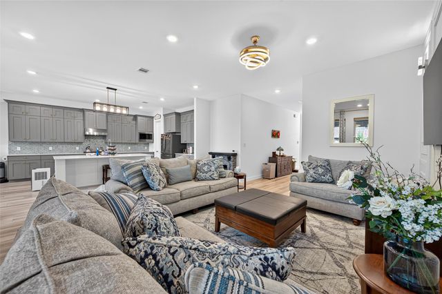 18326 Daybreak Glen Way, Cypress, TX 77433