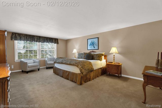 5772 Kingsmill Drive, Bloomfield Hills, MI 48301