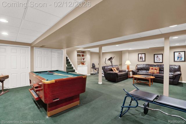 5772 Kingsmill Drive, Bloomfield Hills, MI 48301